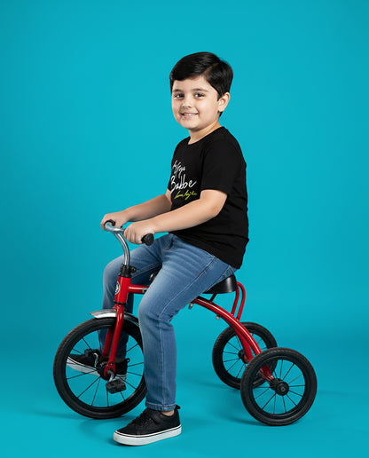 Kid wearing Aa Gaya Babbe Karan Aujla black T-Shirt – Garrari unisex kids tee