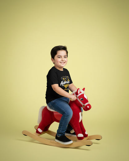 Child wearing black Admirin’ You Karan Aujla Kids T-Shirt with star print – Garrari